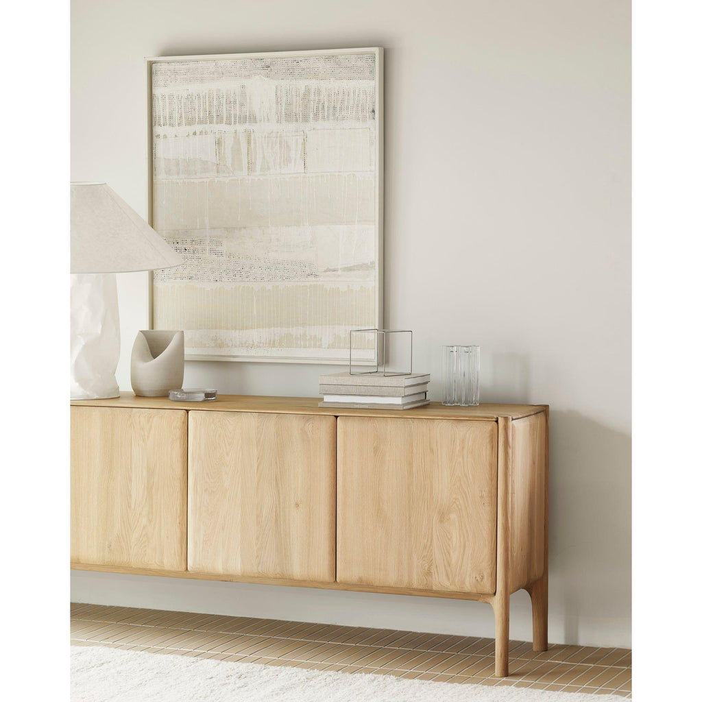 Bois de teck et style scandinave, avec profil fin et plusieurs options de largeur pour la salle à manger