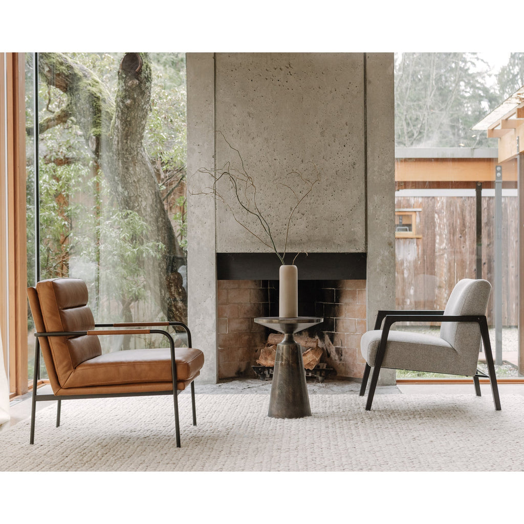 Fauteuil moderne en cuir pleine fleur avec cadre en métal thermolaqué pour salon
