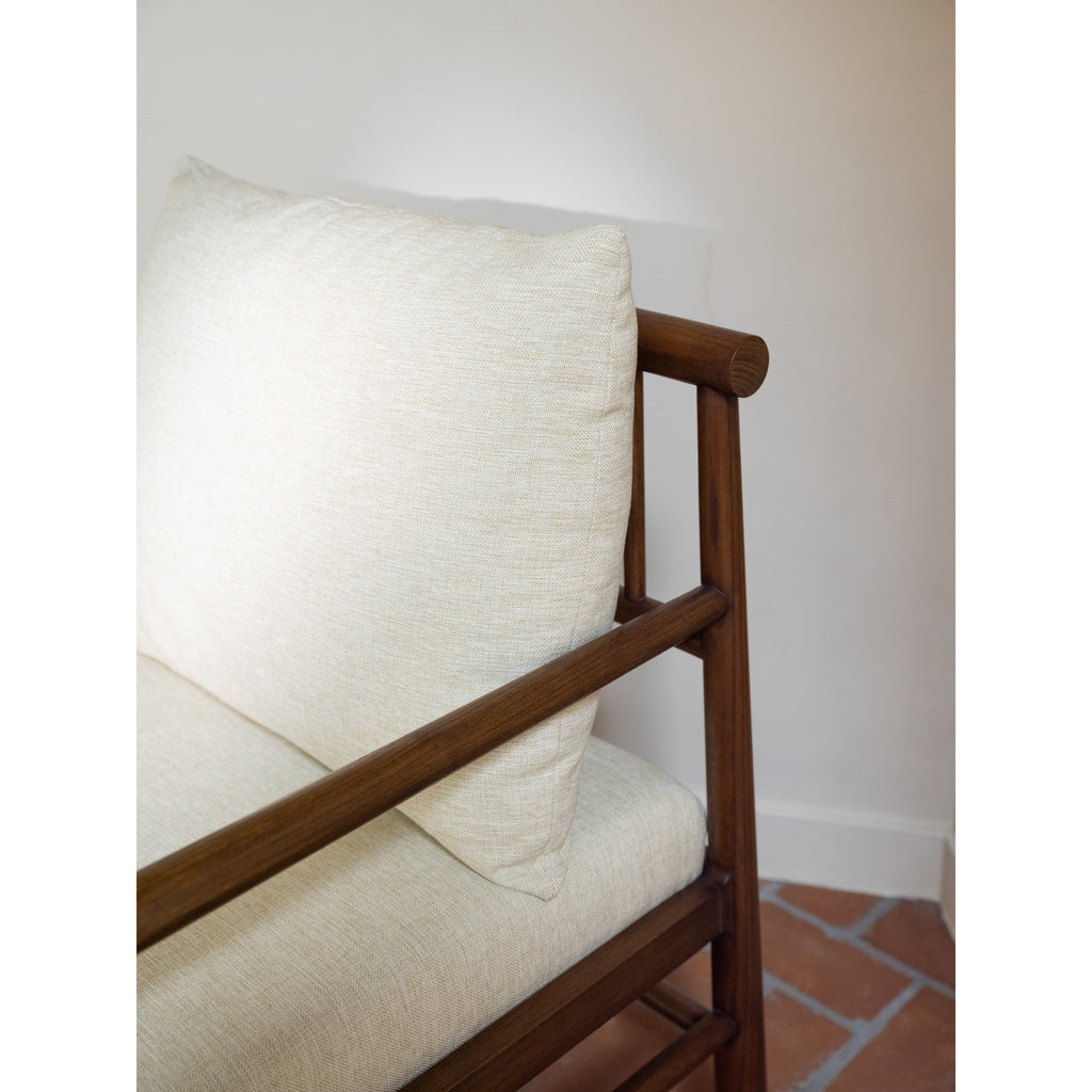 Bois traditionnel avec coussin rembourré crème pour salon