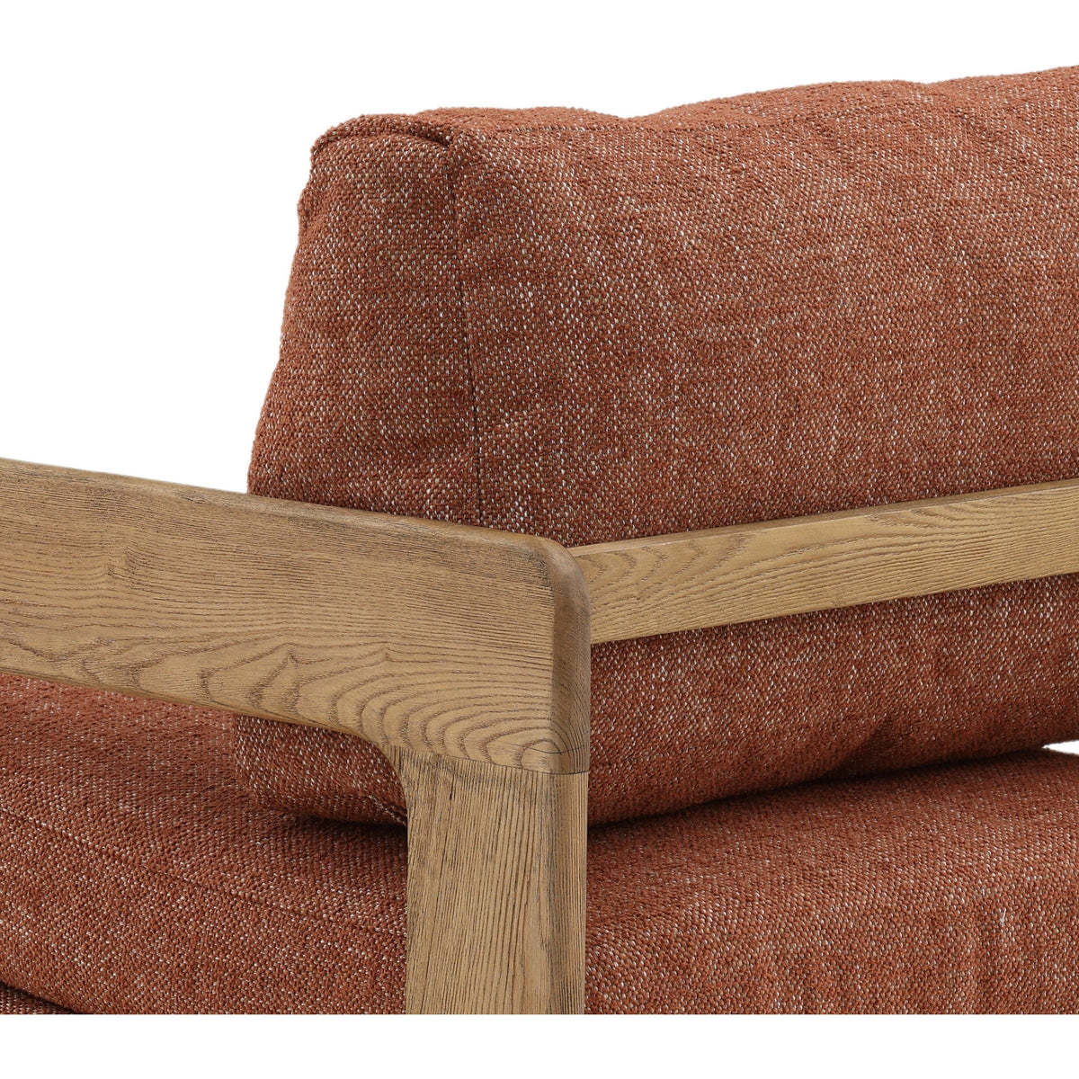 Fauteuil décontracté en bois rembourré avec dossier moelleux et accoudoirs en bois pour le salon