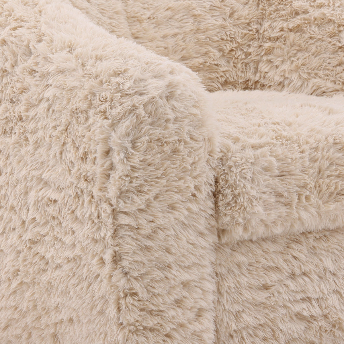 Fauteuil rembourré en tissu crème moderne avec coussin moelleux pour le salon