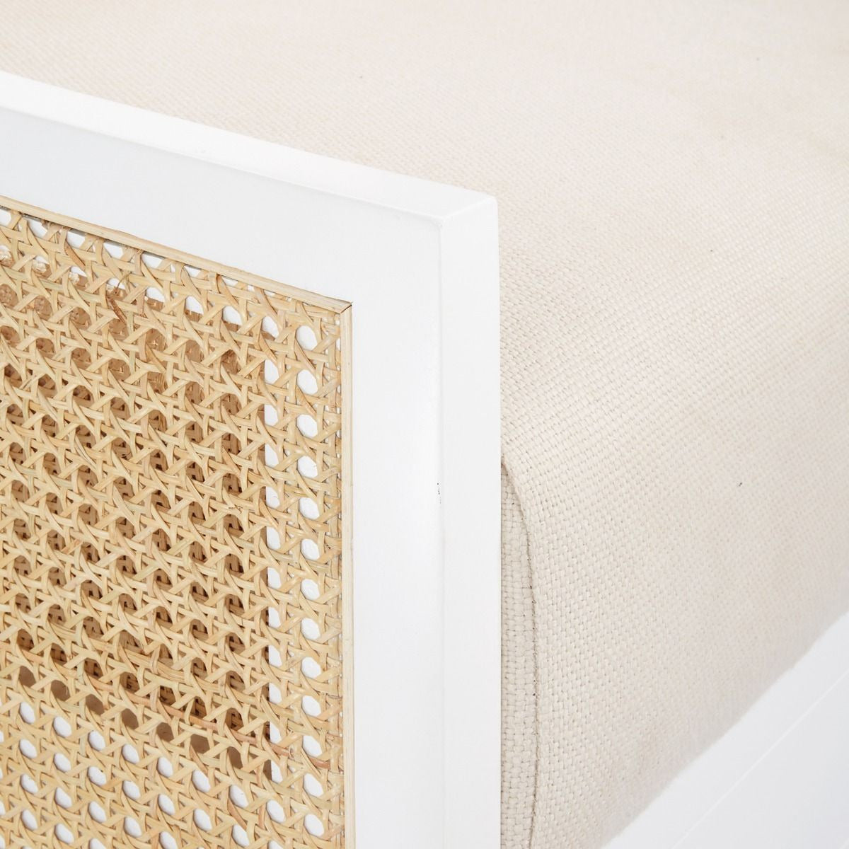 Acajou côtier avec cannage fait main et coussin en lin pour salon